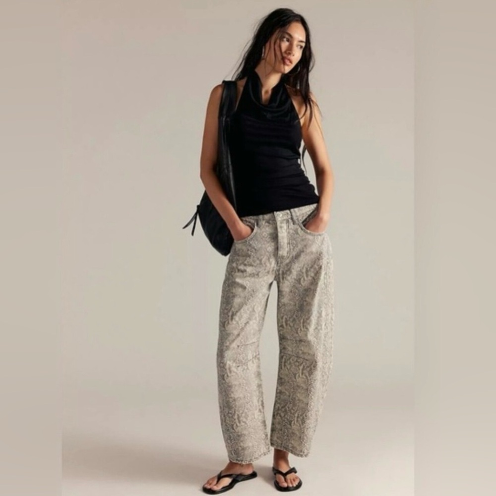 We the free barrel jeans python motif size 31. NWT.